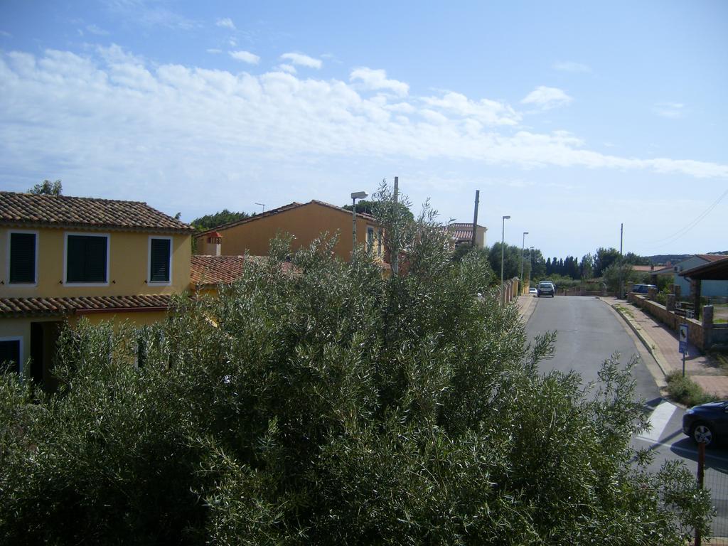 Casa di Rosa Apartment Chia Bagian luar foto
