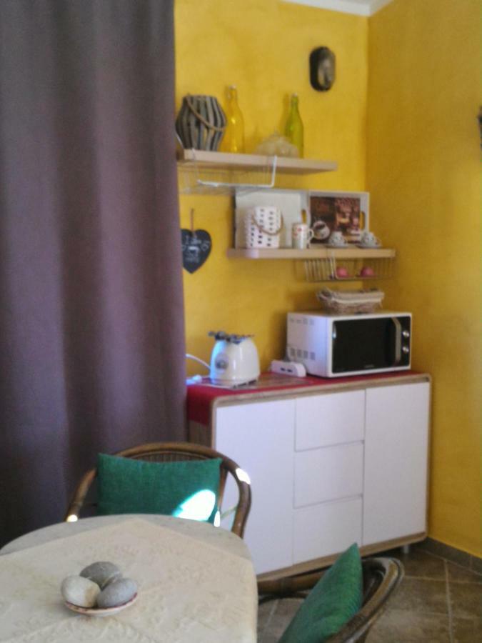 Casa di Rosa Apartment Chia Bagian luar foto