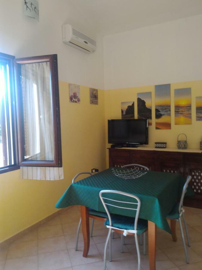 Casa di Rosa Apartment Chia Bagian luar foto
